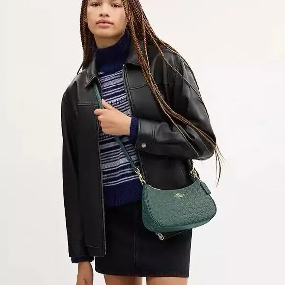 NWT Coach Teri Shoulder Bag In Signature Leather CY674